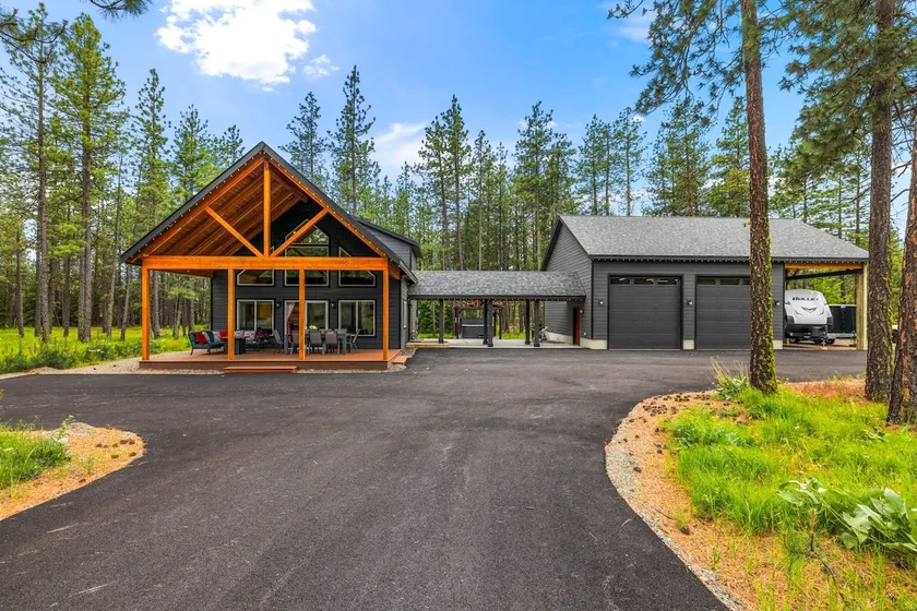 Cozy Cabin+Hot Tub+Huge Game Room & Early Check In & Late Checkout - Image 1