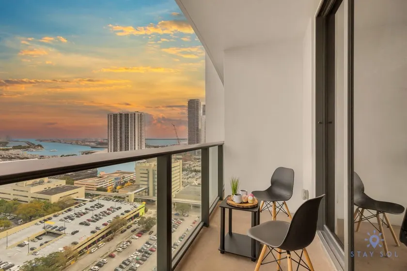 Modern Miami Gem - City View Condo - Free Parking - Image 1