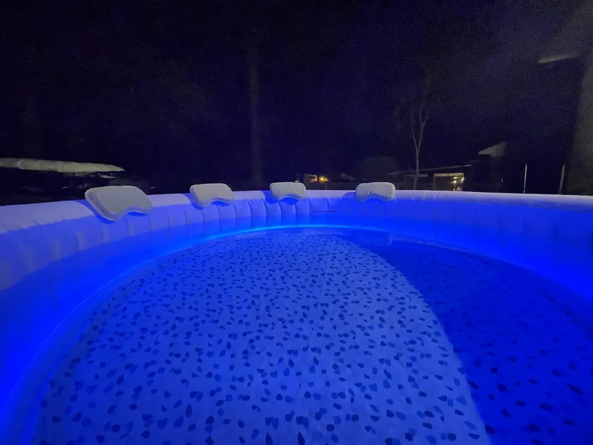 2 King Suites Fire Pit Hot Tub Air Hockey 1 - Image 1