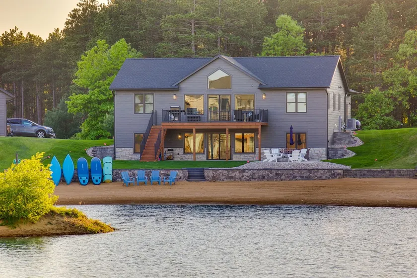 Lakefront Luxury - 1 MI to Buckhorn Boat Landing - Image 1