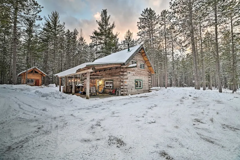 Secluded Vanderbilt Cabin, 9 Mi to Treetops! - Image 1