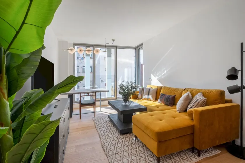 2 Bedrooms 2 Bathrooms - Plaza España - Image 1