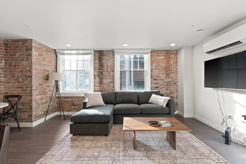 Downtown Escape | King Beds, Coffee & Pool Table - Image 1