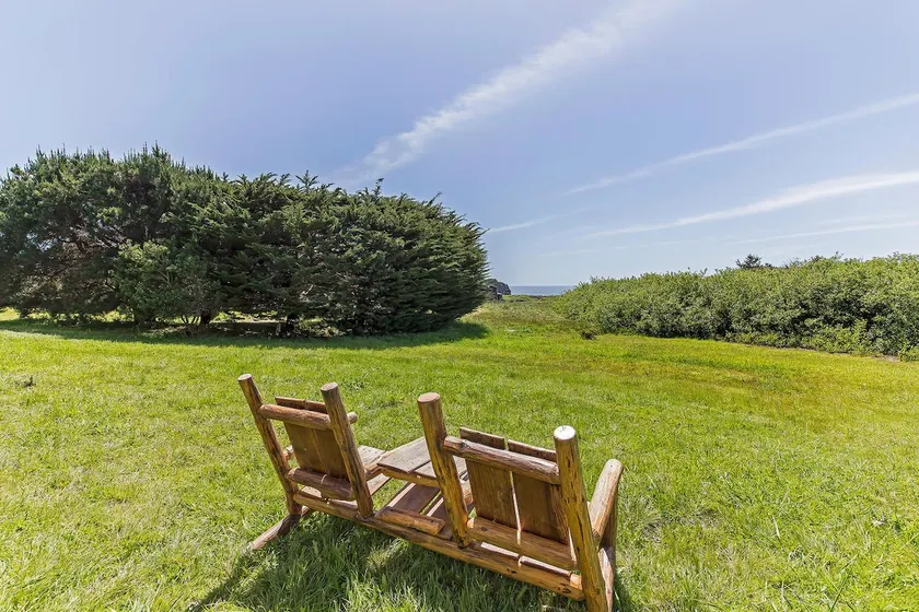 Grateful Getaway - Image 1