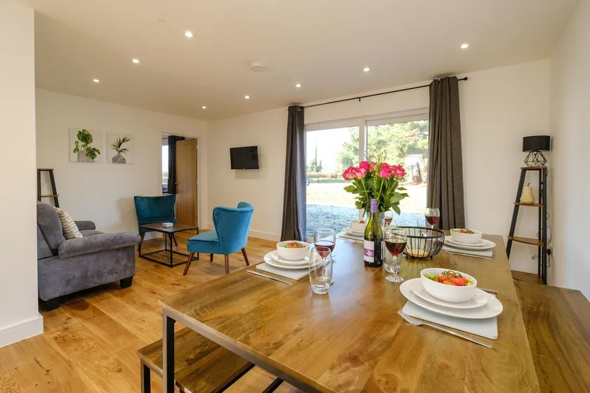 Three Tuns - Garden Suite 3 - Image 1