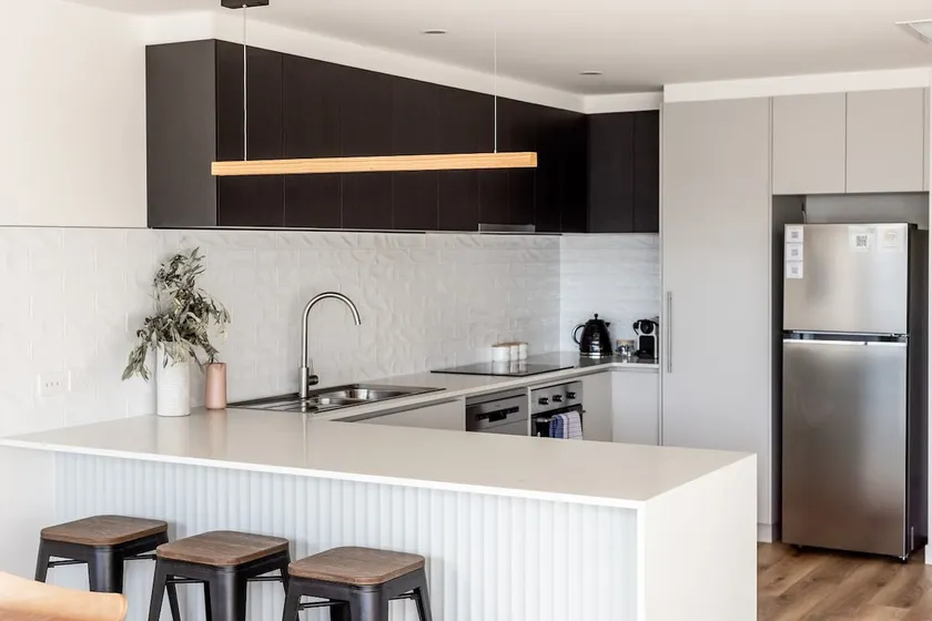 Little Island Apartments - Image 1