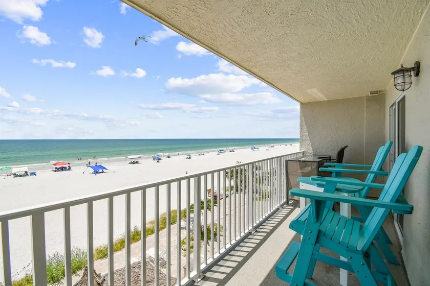 Oceanfront Seagate 3/2 with Coastal Charm! - Image 1