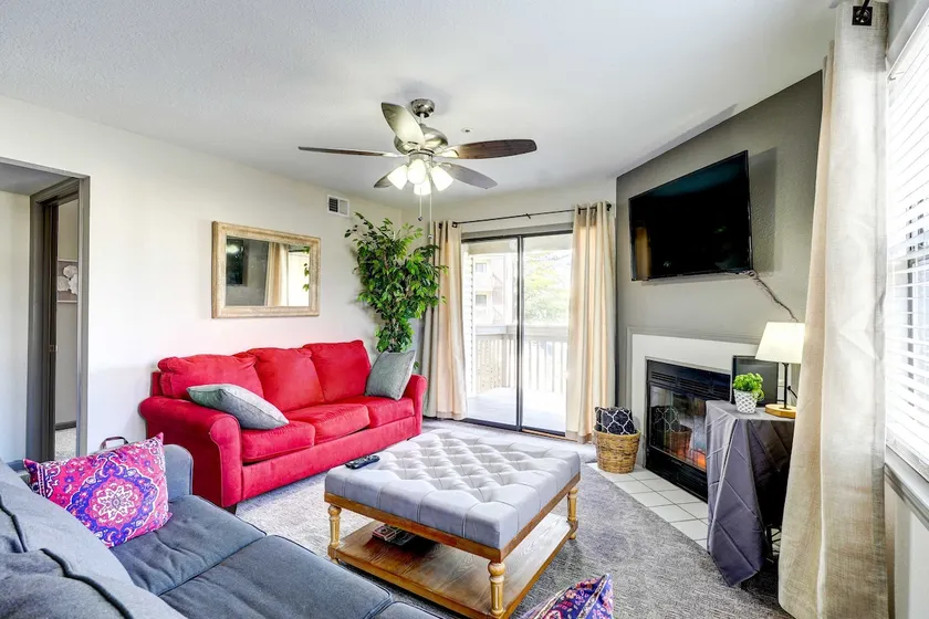 Beautiful Branson Condo w/ Golf + Pool Access! - Image 1