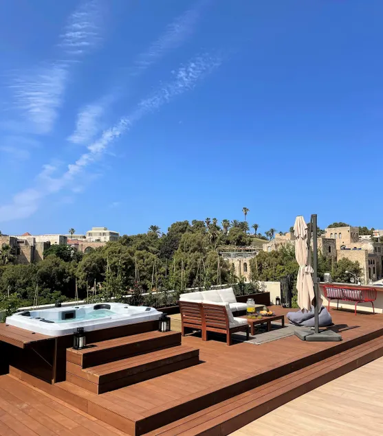 Jaffa- Seafront penthouse with terrace & elevator - Image 1