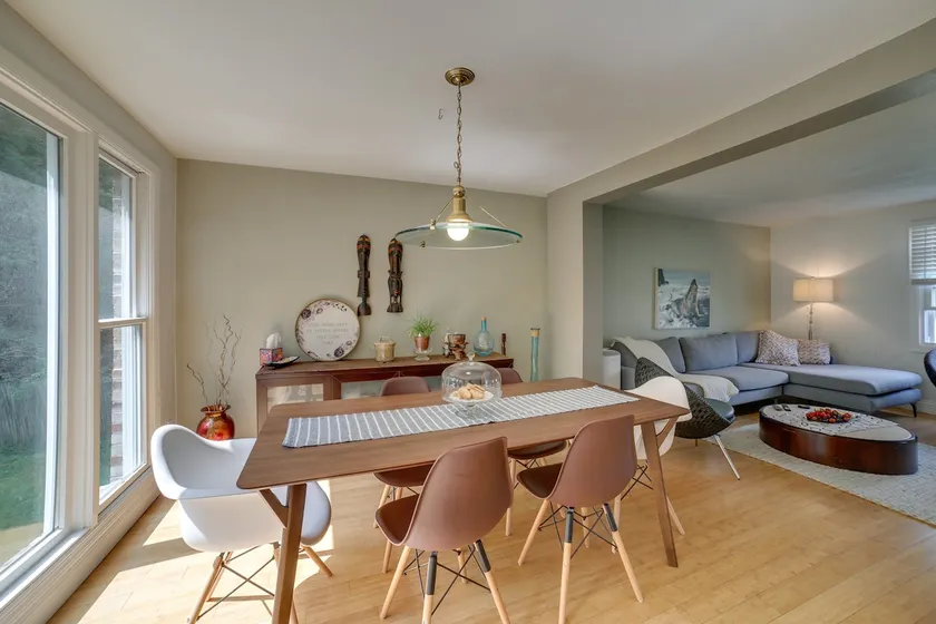 15 Mi to Pittsburgh: WFH-Friendly Home w/ Deck - Image 1
