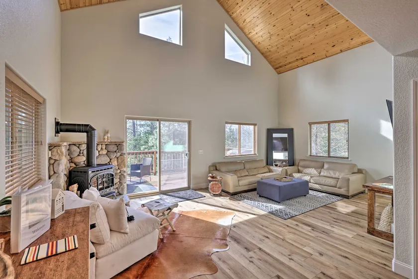Near Hiking + Wineries: Arnold Cabin w/ Deck! - Image 1