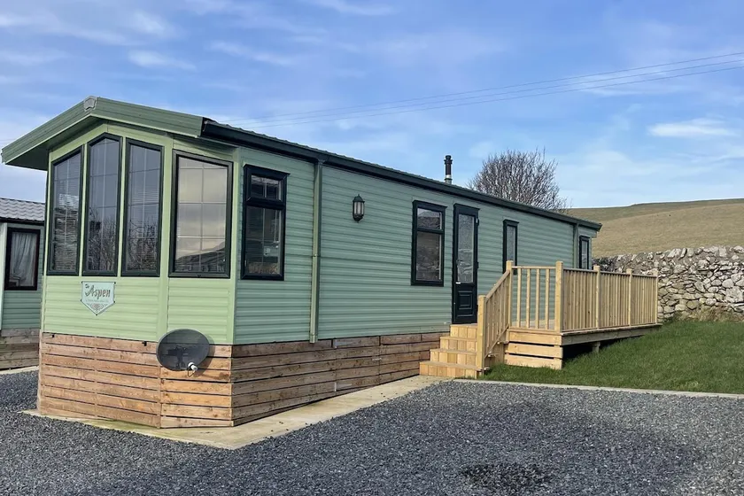Immaculate 2-Bed Static Caravan at Monrieth - Image 1