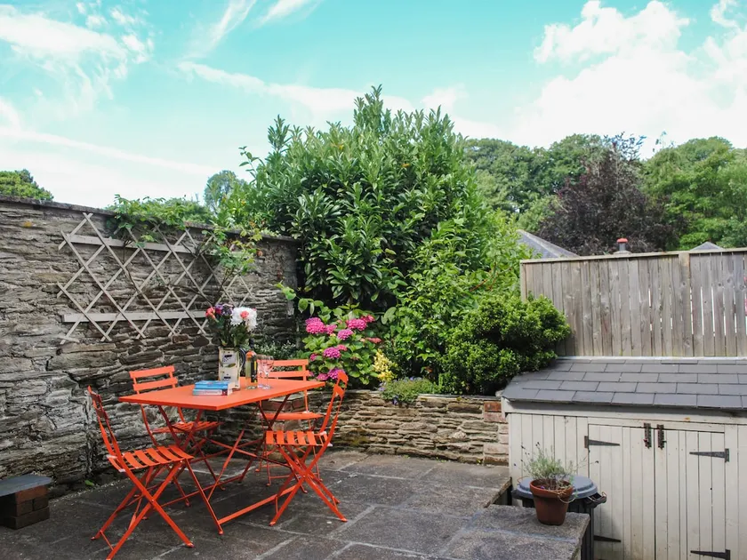 2 Court Cottages - Image 1
