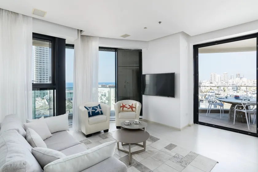 Voll ausgestattetes weiträumiges Apartment mit Garten und Terrasse | Strand in der Nähe - Image 1