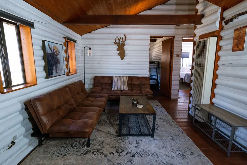 Hunters Lair - Image 1
