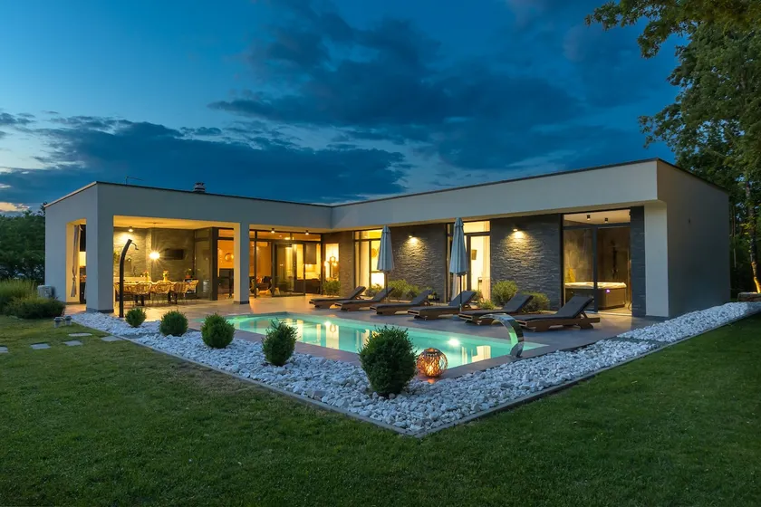 Villa Line (Istrien - Svetvinčenat) - Image 1