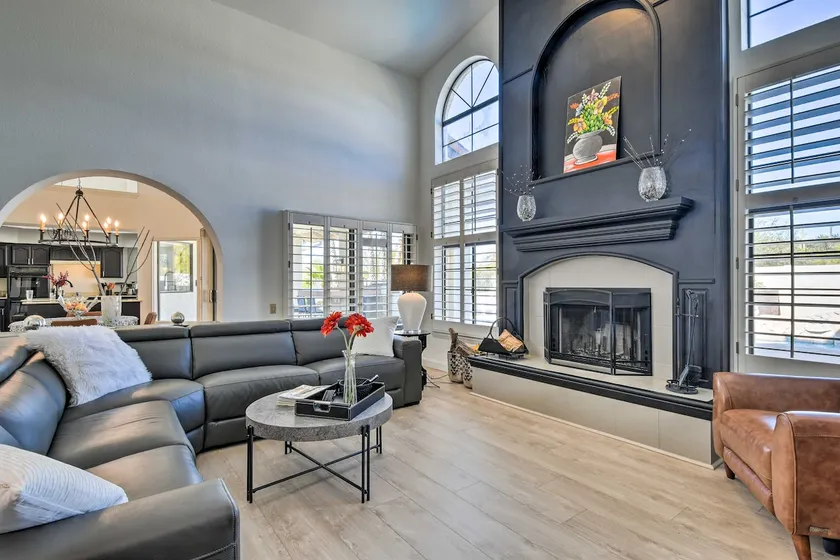 Heated Saltwater Pool: Group Getaway in Scottsdale - Image 1