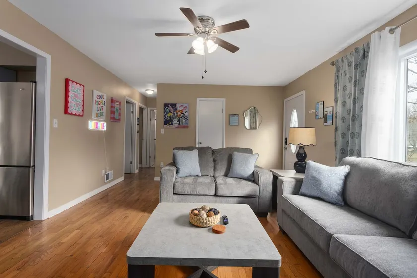 4 Bedroom Ranch w/ Fenced Yard, FIFA ready + Easy - Image 1