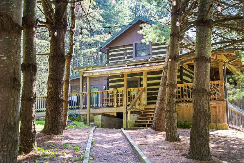 Lodge 1880 | Hocking Hills, Historic Log Cabin - Image 1