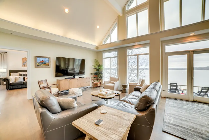 Spacious Lakefront Kentucky Home Rental! - Image 1