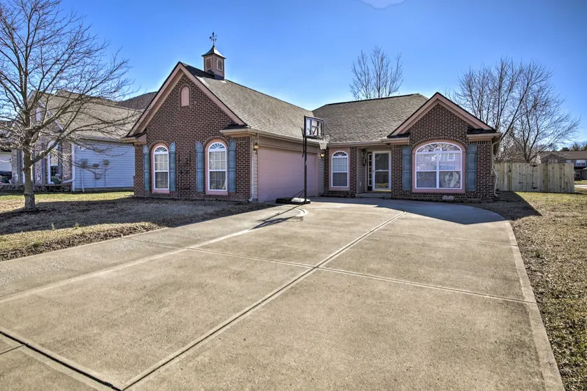 Family Home w/ Yard ~ 15 Mi to Downtown! - Image 1