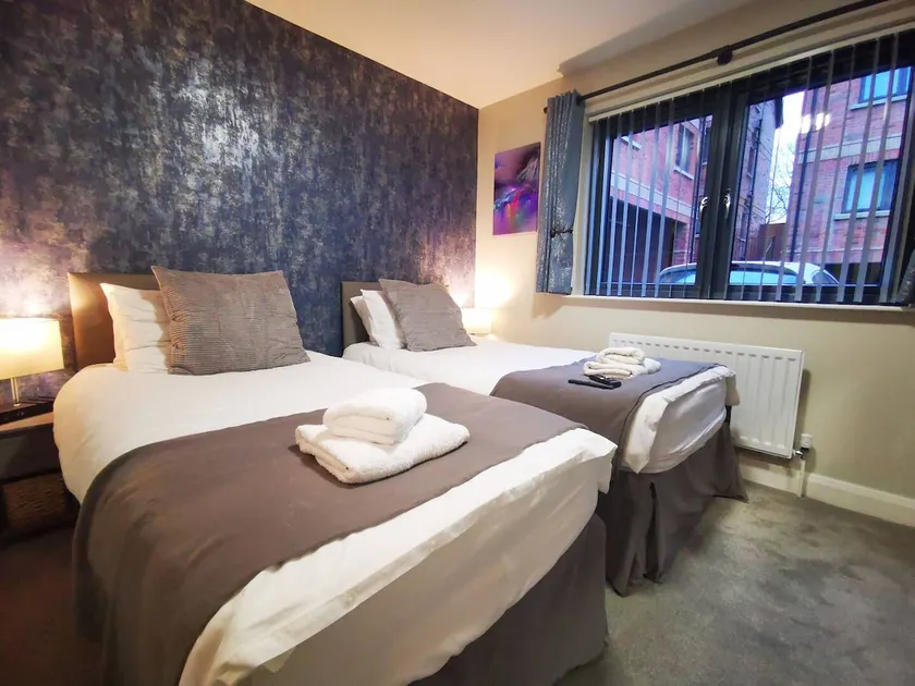 Belfast Central 2 bedroom luxurious modern stay - Image 1