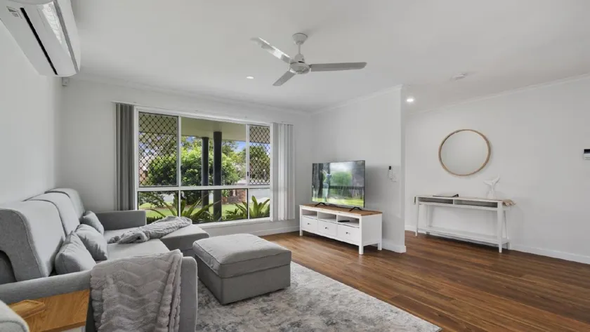 Perfectly Located Holiday Retreat - Image 1