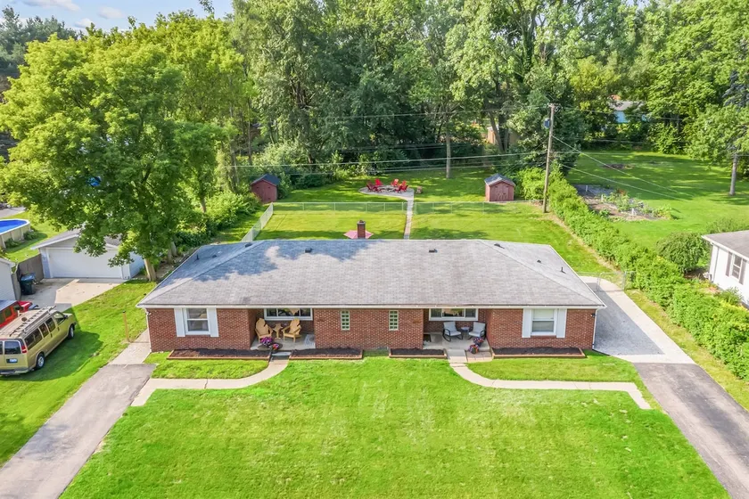 Duplex Style Home in Shelby Township- 2 flats - Image 1