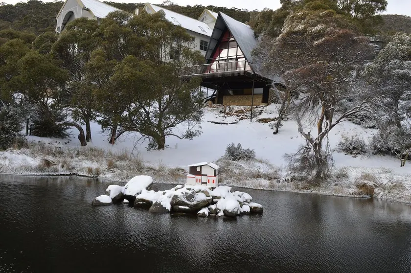 Moonbah Ski Lodge - Image 1