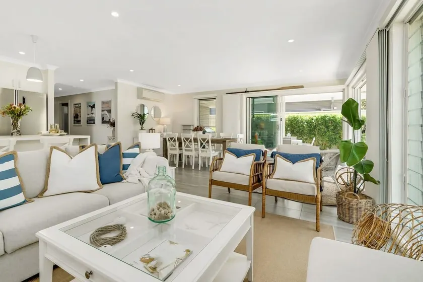 Oscar's Broulee Beach Luxury Coastal Living - Image 1