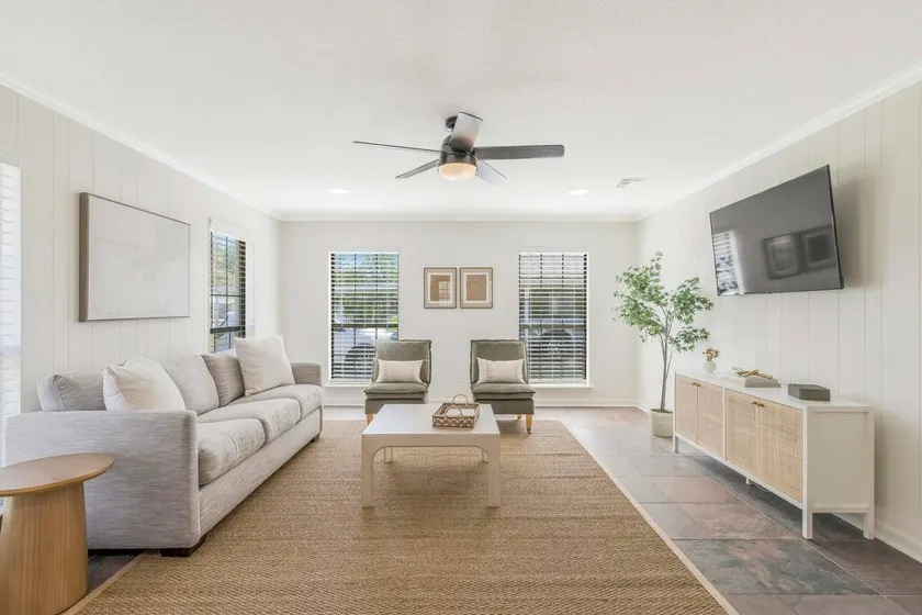 Updated & centrally located 3 Bed - Image 1