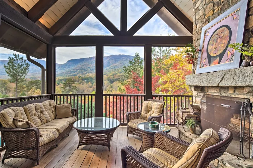 Mountain Views! Home in Bright's Creek Golf Club - Image 1