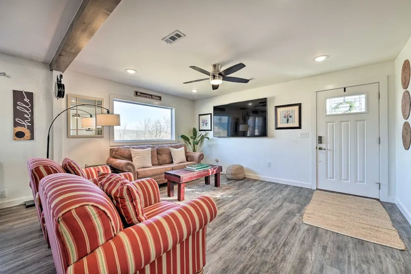 Boho Mountain Home Escape, Walk to Marina! - Image 1