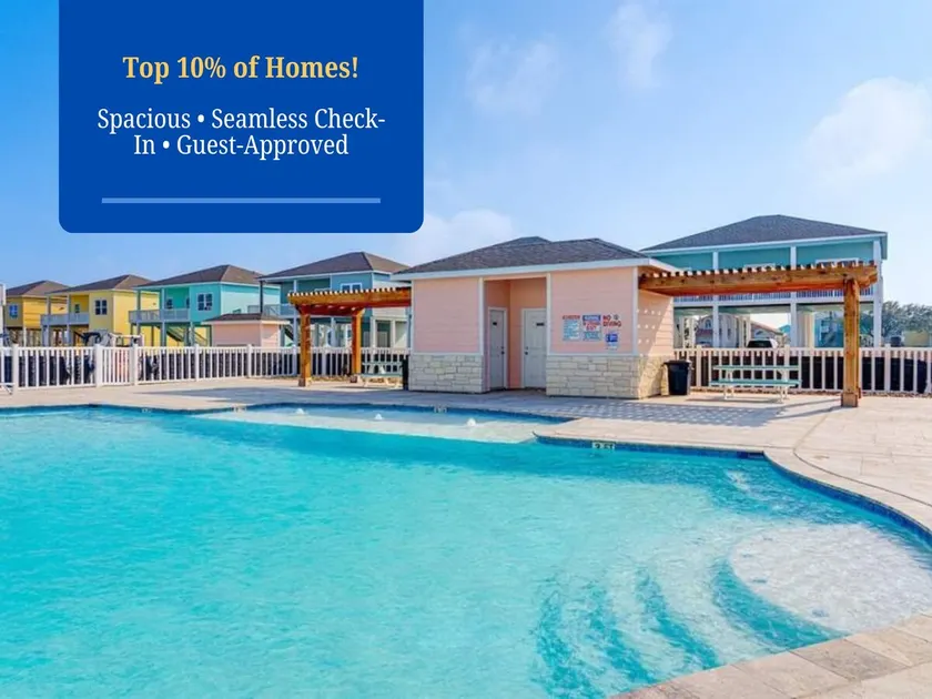 Rockport Stay w Shared Pool Deck & Boat Parking - Image 1