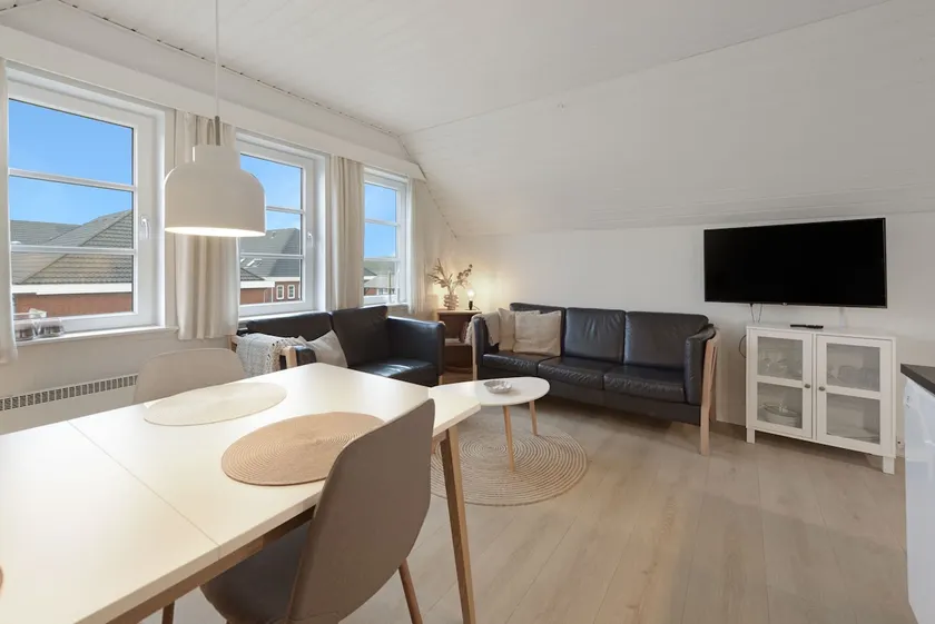 Cozy apartment in Rømø with access to public pool 12 - Image 1