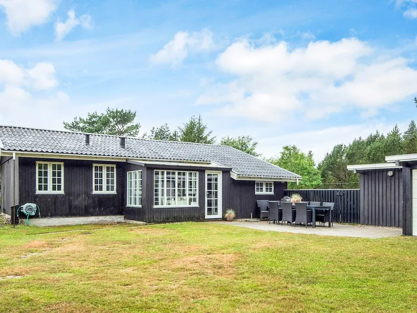 6 person holiday home in Blåvand - Image 1