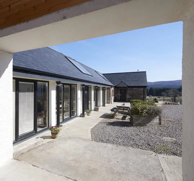 Corrimony Cottage - Image 1