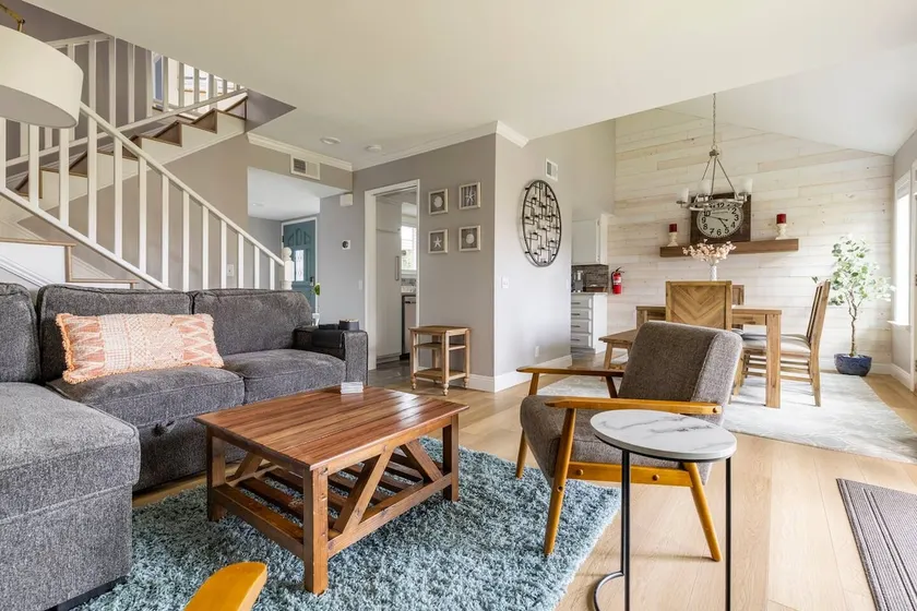 Coastal Home w/ EV Charger & BBQ near The Village - Image 1