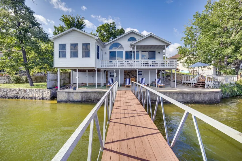 Lake View Cottage: Lake Ozarks Getaway - Image 1