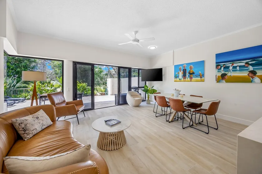 Beach Access 2 Bedroom Apartment - Image 1
