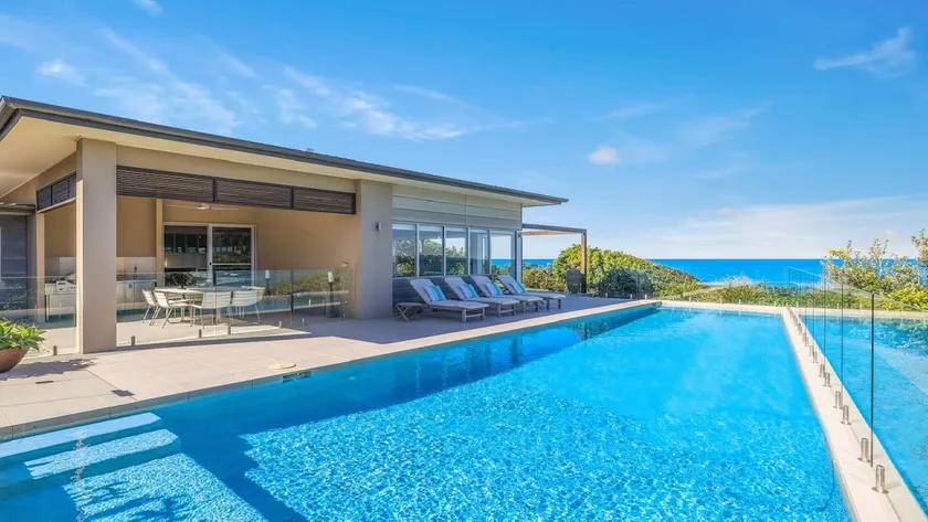 Osprey - Amazing Location, Pool, Beach - Image 1