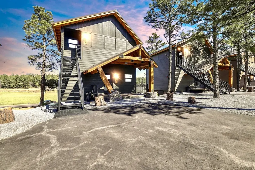 Scenic Villa at Meadow View - Image 1