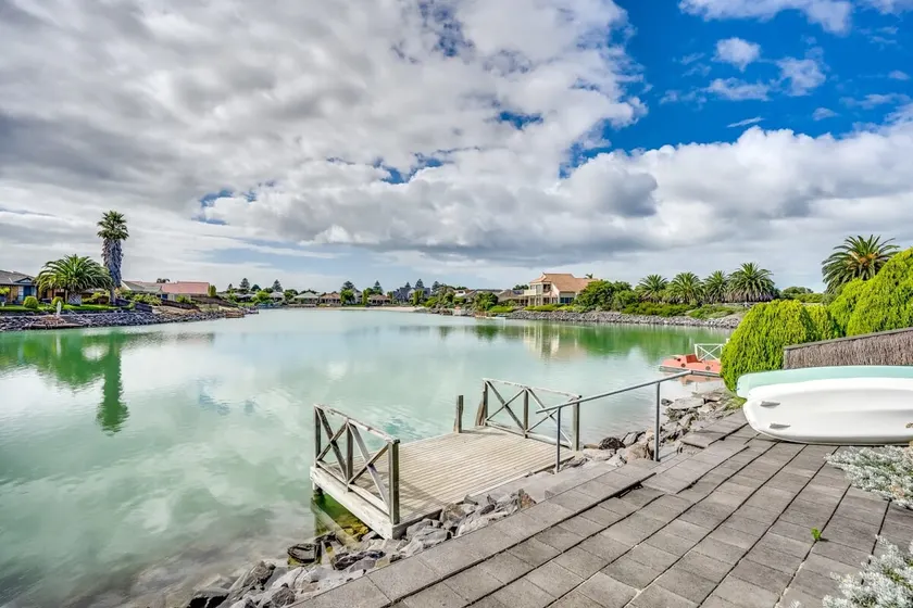 Lakehouse28 Waterfront Resort Living Encounter Bay - BYO Linen - Image 1