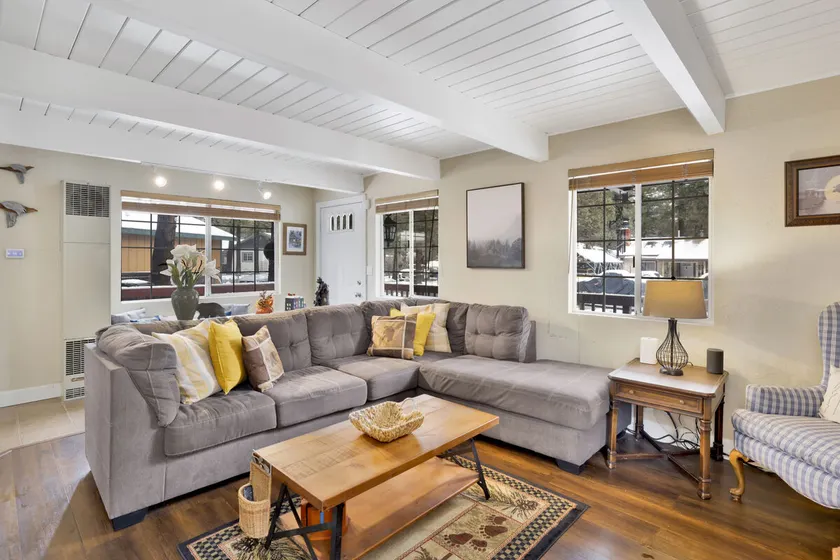 Tinker Bell Gambrel Retreat Cabin at Big Bear - Image 1