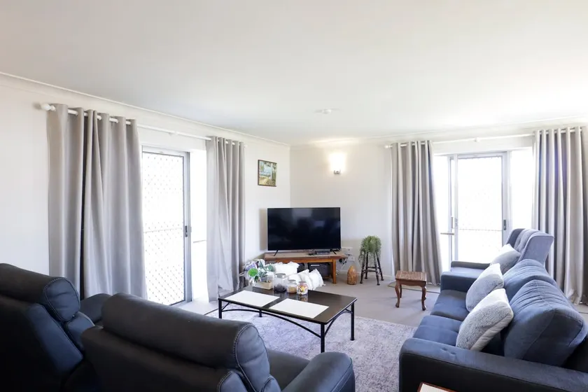 Family Retreat in Central Tenterfield - Image 1