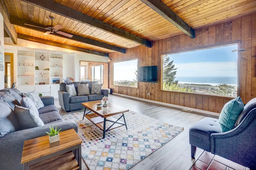 'Ocean Vista' Gold Beach Getaway! - Image 1