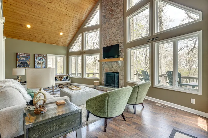 Stunning Wintergreen Resort Home: Ski & Golf! - Image 1