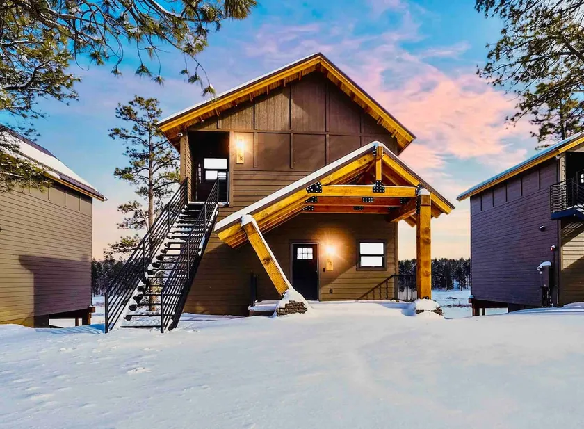 Luxurious Mountain Retreat! - Image 1