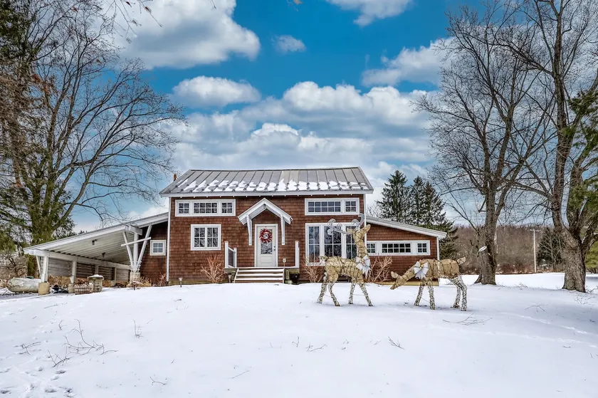 Ellicottville Modern Chalet with HOT TUB - Image 1
