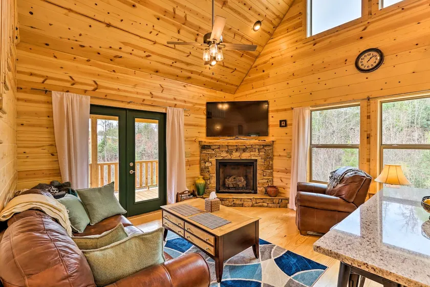 Cozy Mtn Cabin: Spacious Deck & Forest Views! - Image 1